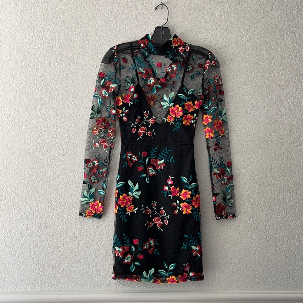 Embroidered floral dress. Never been worn!